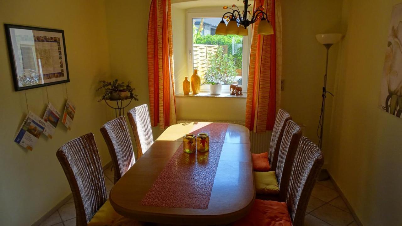 Eifel Ferienhaus Anne Villa Oberkail Bagian luar foto